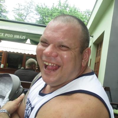 GIBS stále nerozhodla: Hrozí nebezpečný precedent. Policista vás může zastřelit i bez zbraně v ruce. Protikorupční linka varuje před zneužitím státní moci